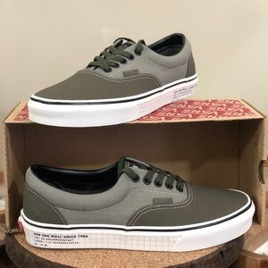 Vans Era Size 7.5 Mens (9 Womens)